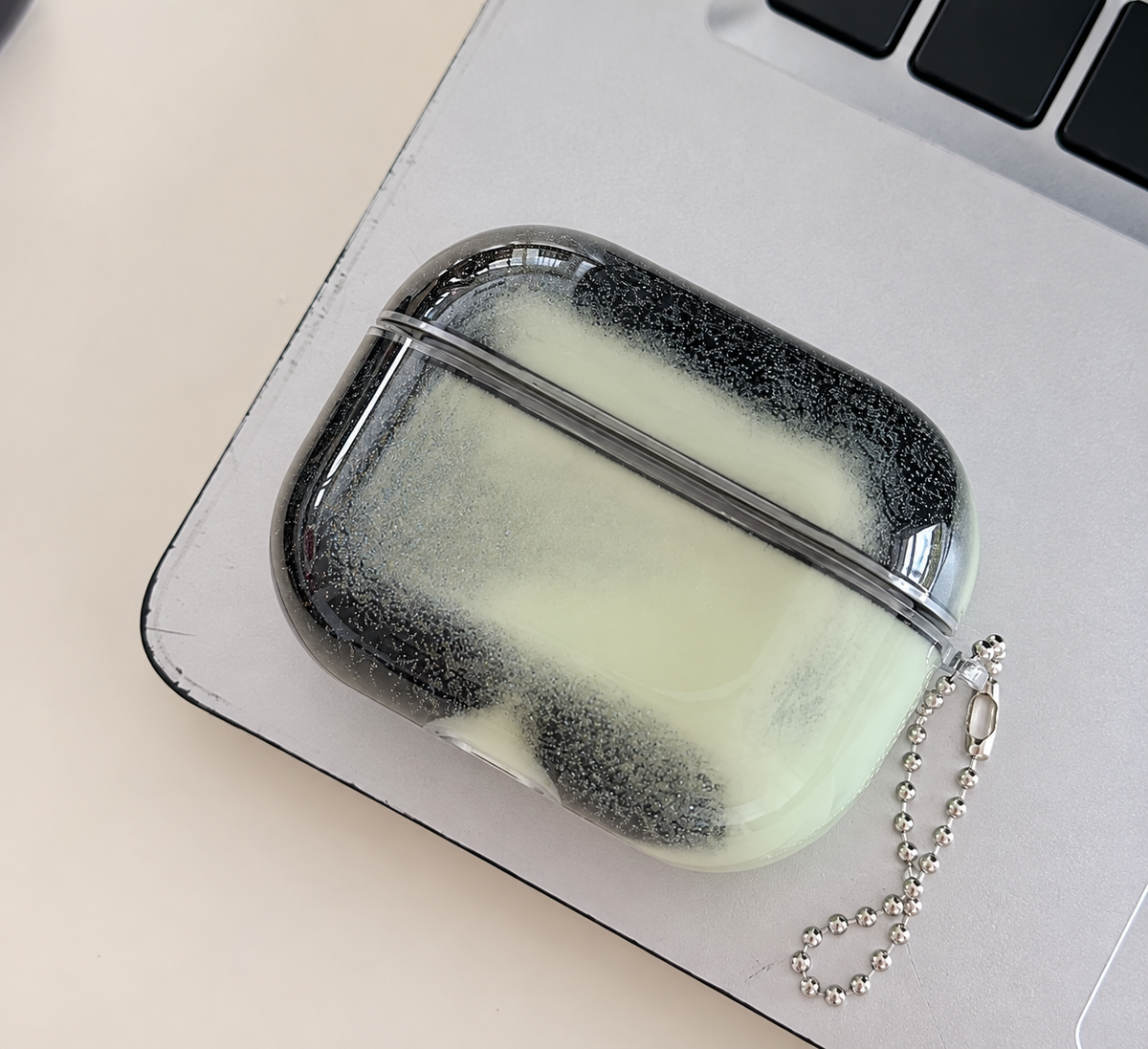 Moving Glitter AirPods Cover